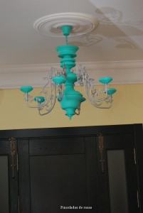 lampara-antigua-restaurada-color-azul