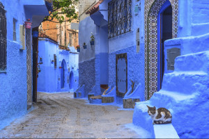 Street-with-stairs-in-Medina-of-Chefchaouen